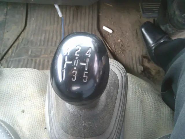 いすゞ エルフ TDG-NKS85AN(4WD)の写真31