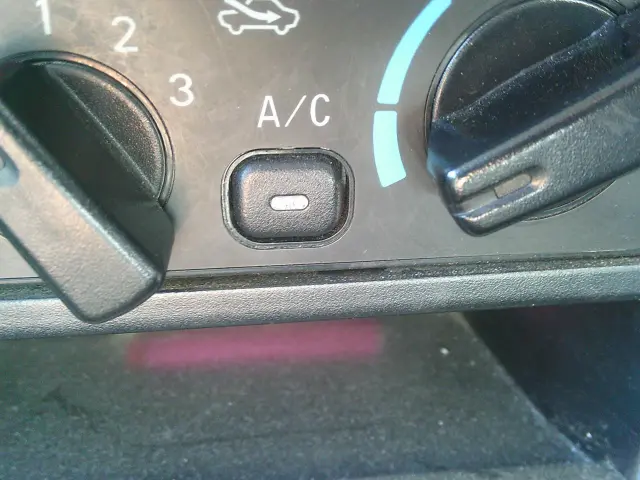 日産 クリッパートラック GBD-U72T(4WD)の写真30