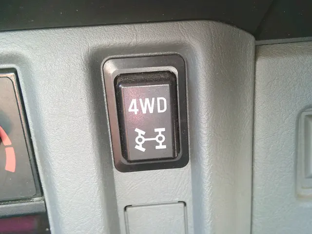 日産 クリッパートラック GBD-U72T(4WD)の写真31