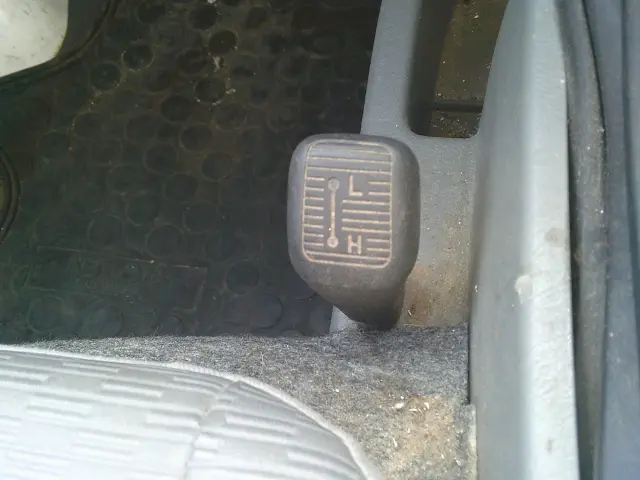 日産 クリッパートラック GBD-U72T(4WD)の写真33