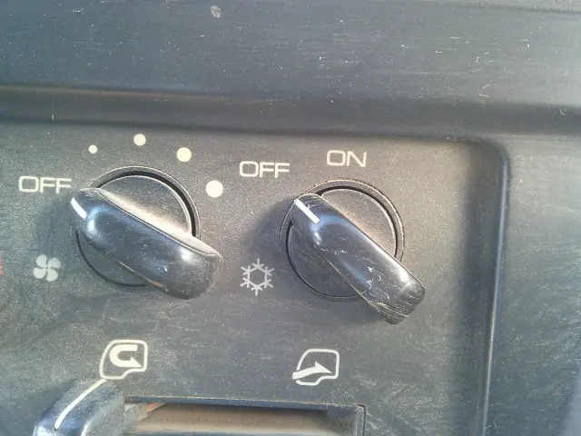 三菱 キャンター KC-FG507B(4WD)の写真27