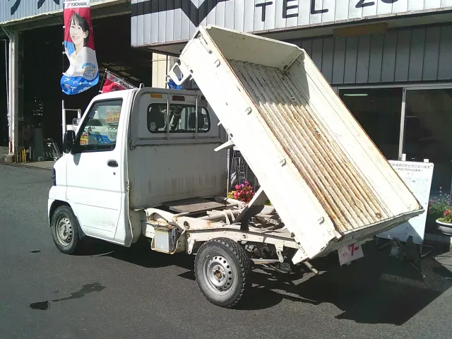 日産 クリッパートラック GBD-U72T(4WD)の写真6