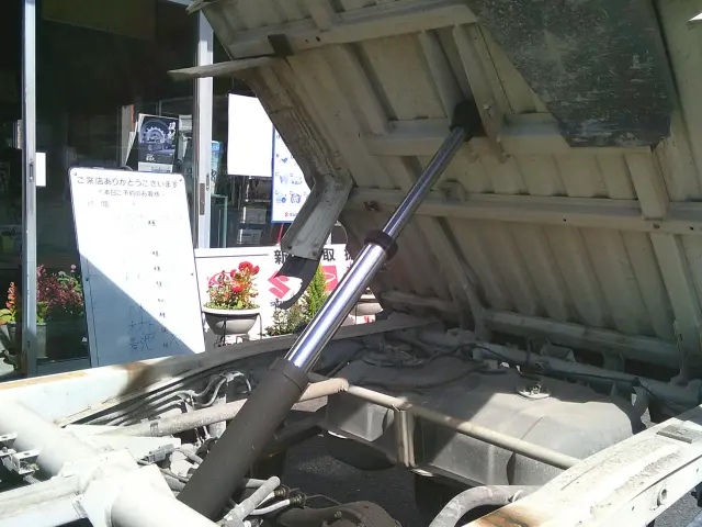 日産 クリッパートラック GBD-U72T(4WD)の写真14