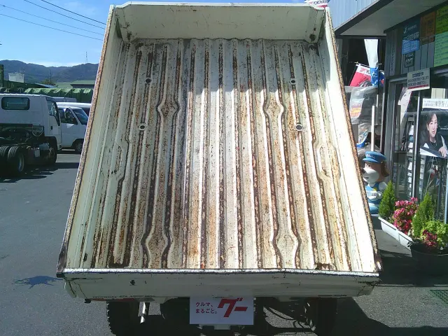 日産 クリッパートラック GBD-U72T(4WD)の写真16