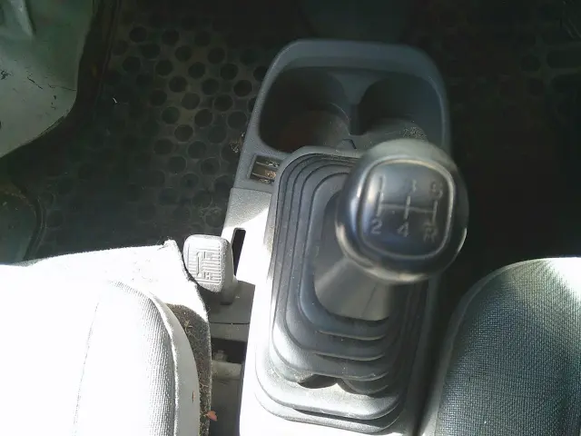 日産 クリッパートラック GBD-U72T(4WD)の写真30