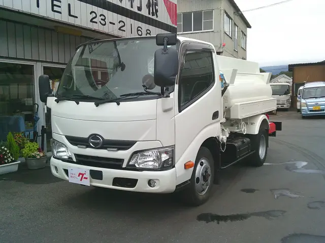 日野 デュトロ TKG-XZU675M(4WD)の写真1
