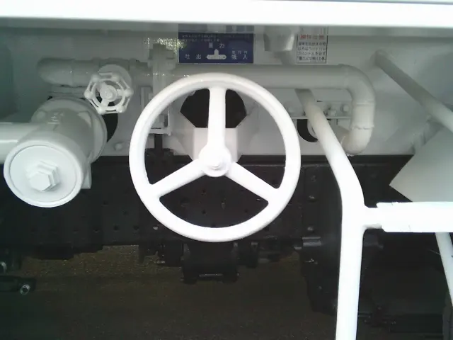 いすゞ エルフ TPG-NKS85AN(4WD)の写真19