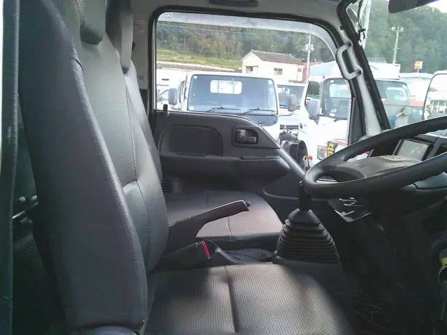 いすゞ エルフ TPG-NKS85AN(4WD)の写真24