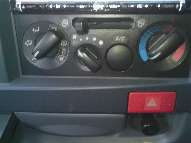 いすゞ エルフ TPG-NKS85AN(4WD)の写真38