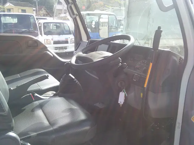 いすゞ エルフ TPG-NKS85AN(4WD)の写真27