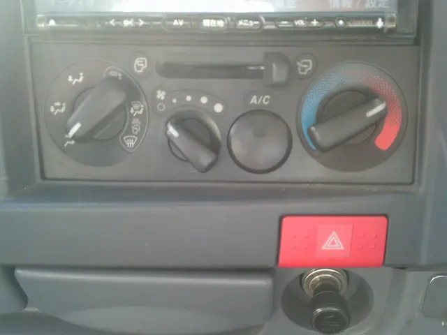 いすゞ エルフ TPG-NKS85AN(4WD)の写真42