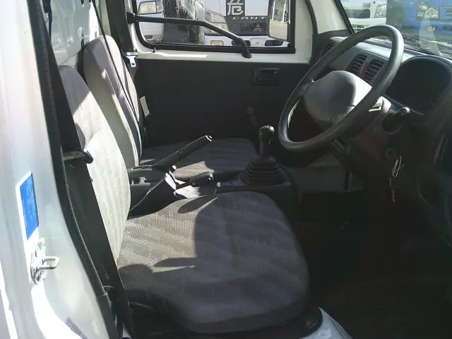 スズキ キャリイ EBD-DA65T(4WD)の写真17