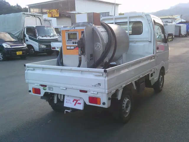 スズキ キャリイ EBD-DA16T(4WD)の写真5