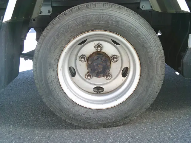 いすゞ エルフ 2RG-NMS88AN(4WD)の写真12