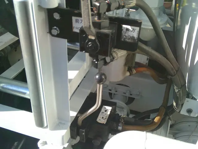 いすゞ エルフ TPG-NKS85AN(4WD)の写真19