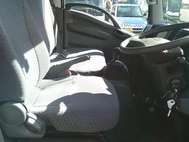 いすゞ エルフ 2RG-NMS88AN(4WD)の写真22