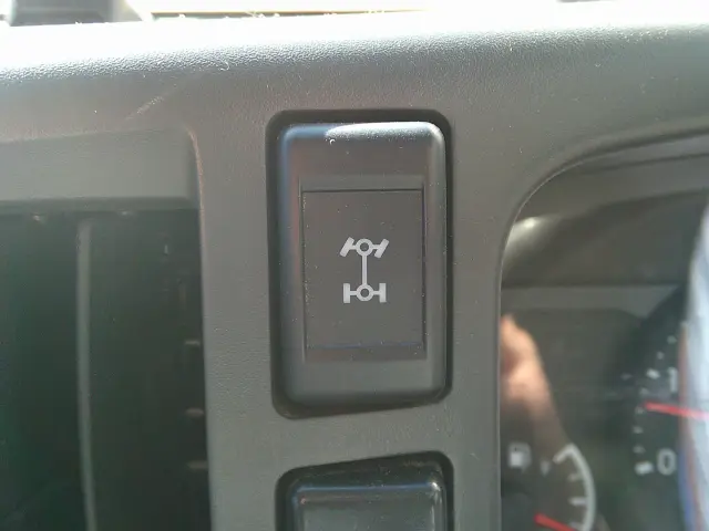 いすゞ エルフ 2RG-NMS88AN(4WD)の写真29