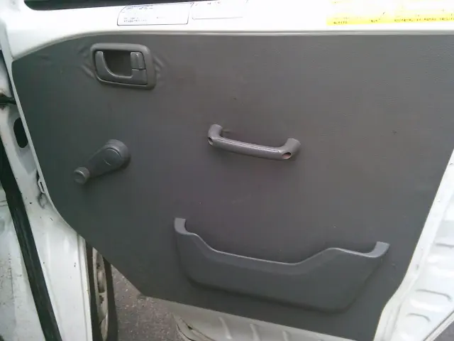 三菱 ミニキャブトラック GBD-U62T(4WD)の写真12