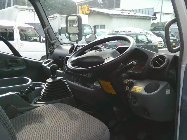 日野 デュトロ TKG-XZU675M(4WD)の写真26
