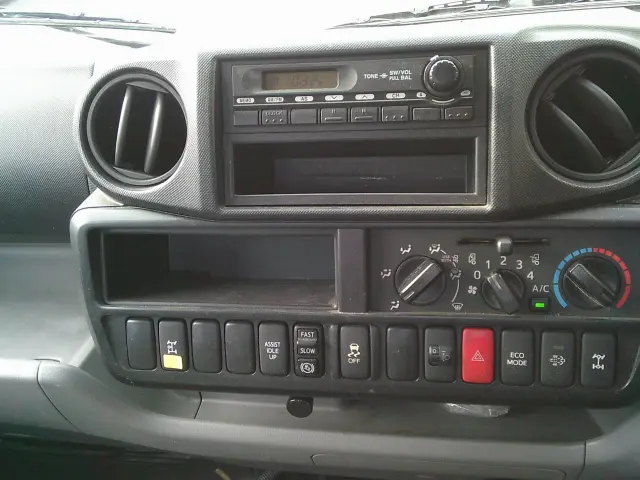 日野 デュトロ TKG-XZU675M(4WD)の写真33