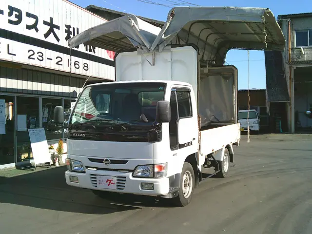日産 アトラス KR-SR8F23(4WD)の写真1