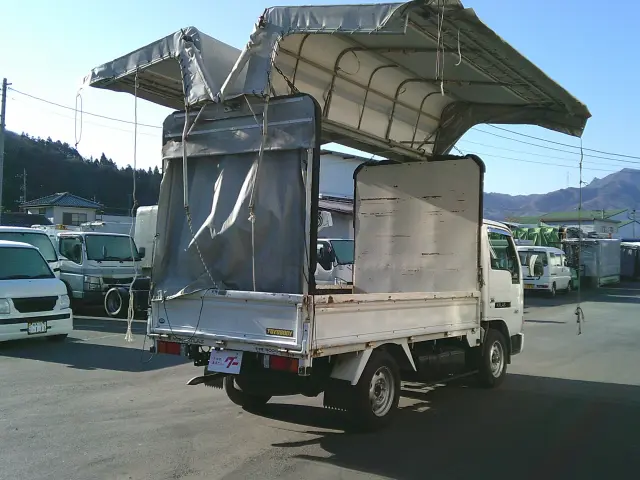 日産 アトラス KR-SR8F23(4WD)の写真4