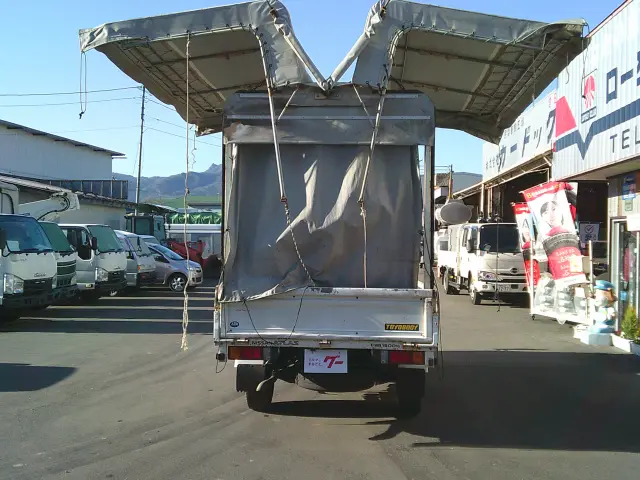 日産 アトラス KR-SR8F23(4WD)の写真5