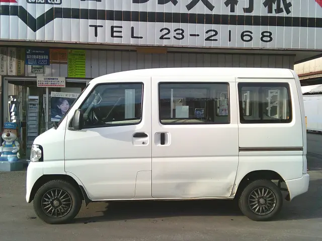 日産 クリッパーバン GBD-U72V(4WD)の写真7