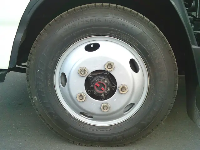 いすゞ エルフ TDG-NKS85AN(4WD)の写真8