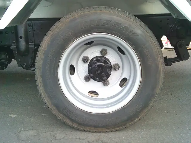 いすゞ エルフ TDG-NKS85AN(4WD)の写真10