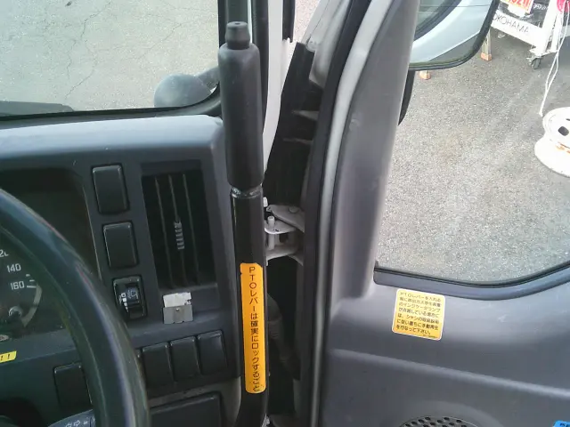 いすゞ エルフ TDG-NKS85AN(4WD)の写真31