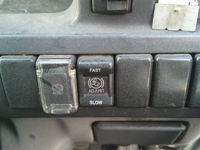 いすゞ エルフ TDG-NKS85AN(4WD)の写真32