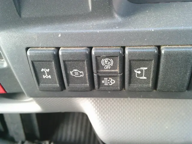 いすゞ エルフ TDG-NKS85AN(4WD)の写真33