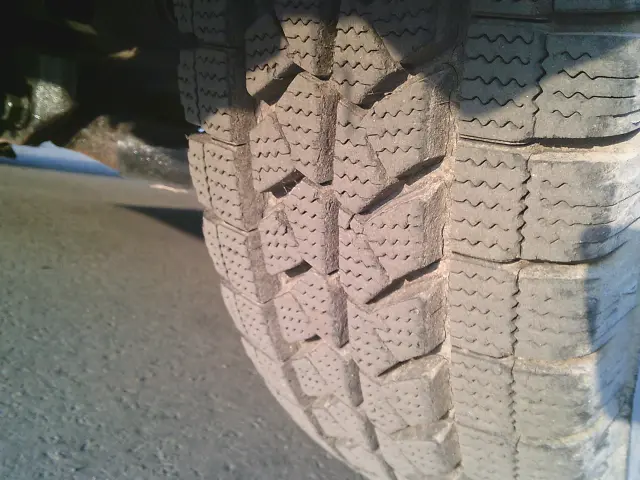 日野 デュトロ PB-XZU368M(4WD)の写真9