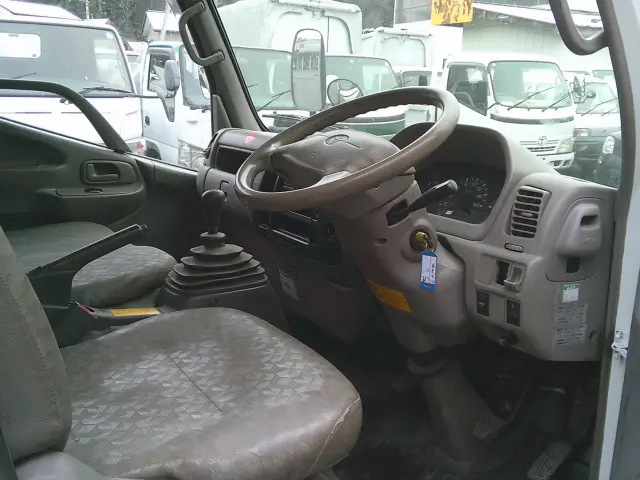 トヨタ トヨエース BDG-XZU378(4WD)の写真21