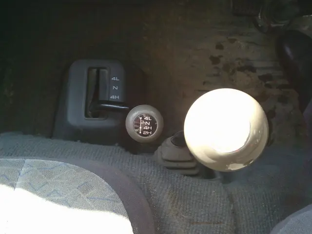 マツダ ボンゴトラック KR-SKF2L(4WD)の写真37