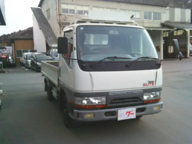 三菱 キャンター KC-FD501B(4WD)の写真3