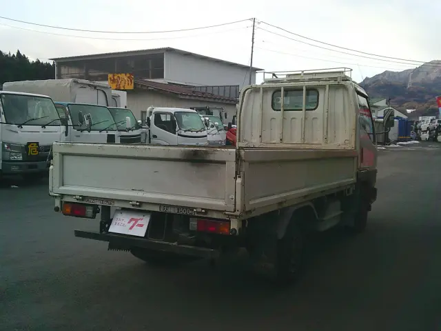 三菱 キャンター KC-FD501B(4WD)の写真4