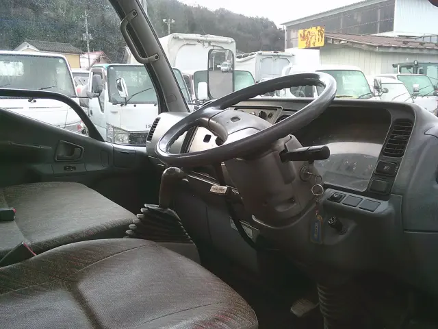 三菱 キャンター KC-FD501B(4WD)の写真19