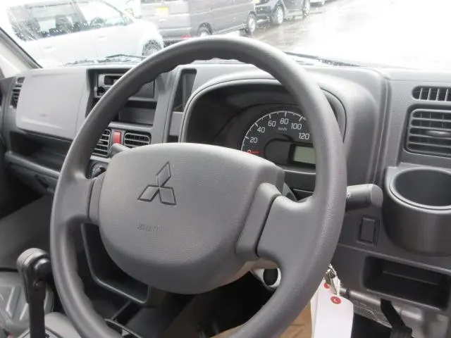 三菱 ミニキャブトラック 3BD-DS16T(4WD)の写真2