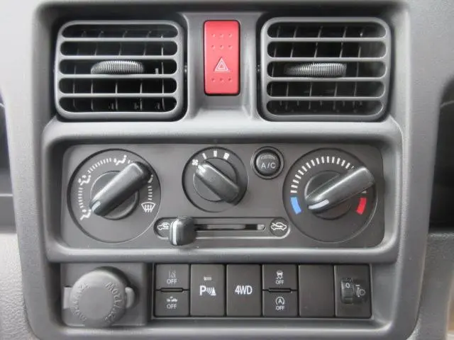 三菱 ミニキャブトラック 3BD-DS16T(4WD)の写真4