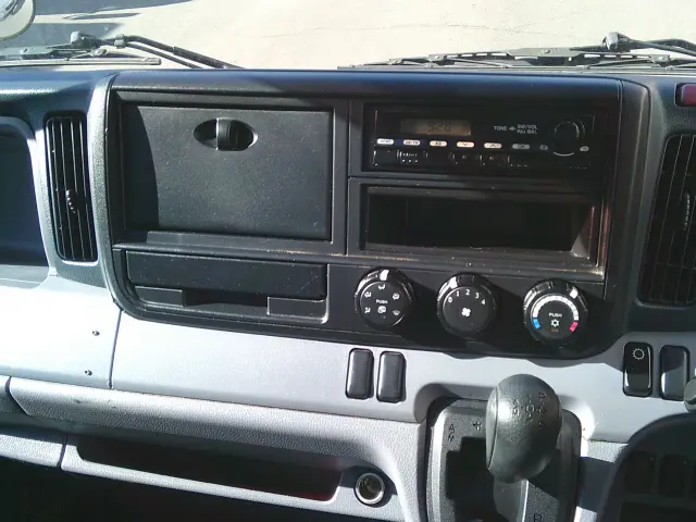 日産 アトラス TPG-FDA2W(4WD)の写真34