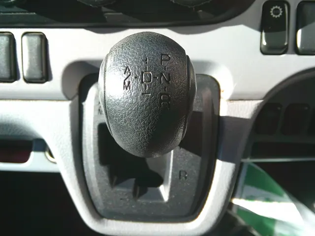 日産 アトラス TPG-FDA2W(4WD)の写真37