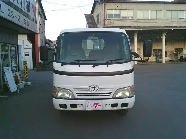 トヨタ ダイナ BDG-XZU378(4WD)の写真2