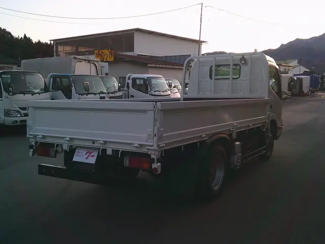 トヨタ ダイナ BDG-XZU378(4WD)の写真4