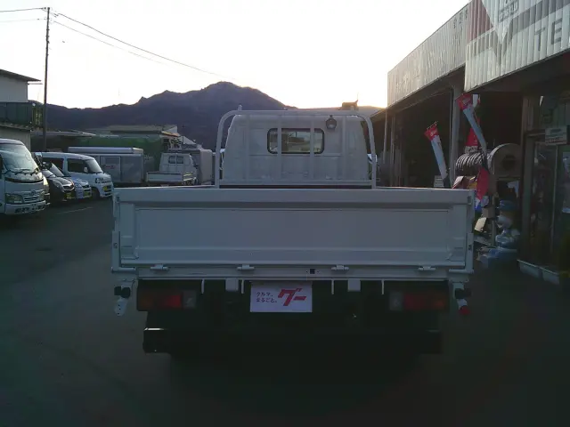 トヨタ ダイナ BDG-XZU378(4WD)の写真5