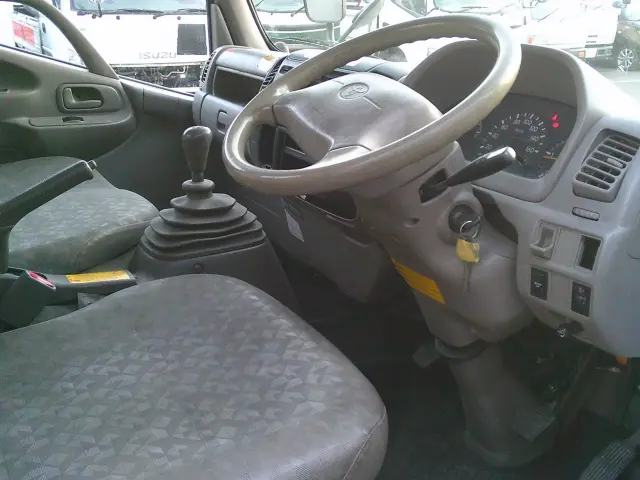 トヨタ ダイナ BDG-XZU378(4WD)の写真20