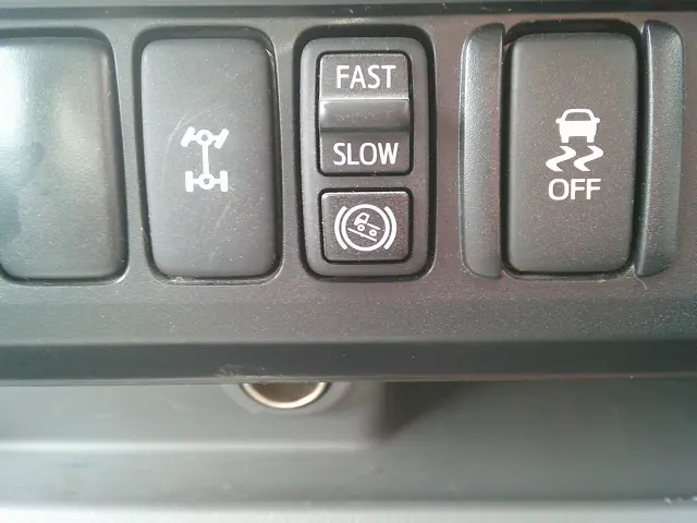 日野 デュトロ TKG-XZU675M(4WD)の写真39