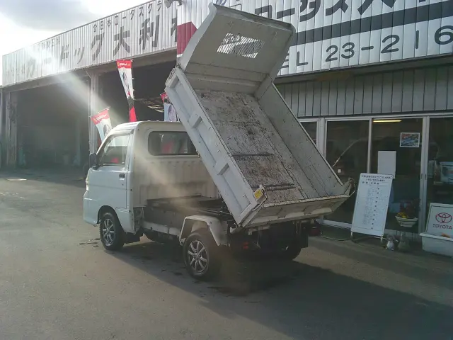 ダイハツ ハイゼットトラック EBD-S211P(4WD)の写真6