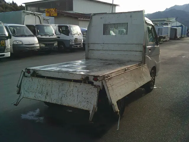 ダイハツ ハイゼットトラック EBD-S211P(4WD)の写真10